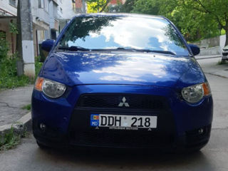 Mitsubishi Colt foto 2