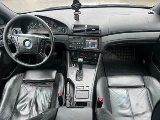 BMW 5 Series foto 8