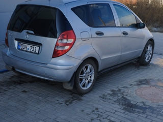 Mercedes A-Class foto 2