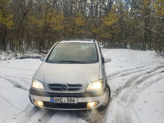 Opel Zafira foto 3