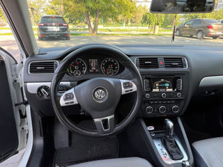 Volkswagen Jetta foto 9