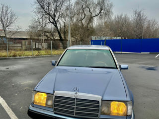 Mercedes E-Class foto 4