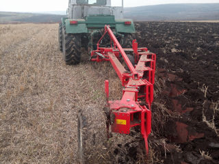 Facem servicii arat cu tractor T150 . Semănat cultivat