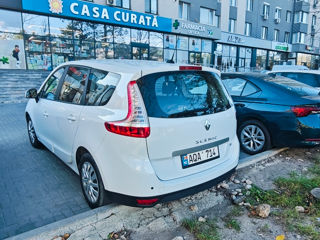 Renault Grand Scenic foto 2