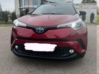 Toyota C-HR foto 2