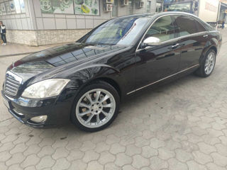 Mercedes S-Class foto 1