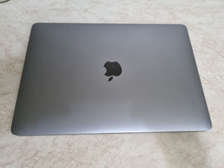 MacBook Pro A2251
