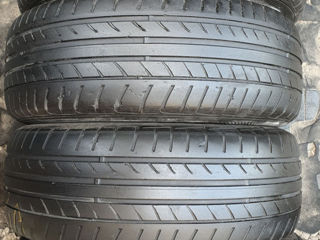 225/60/ R17- Dunlop.