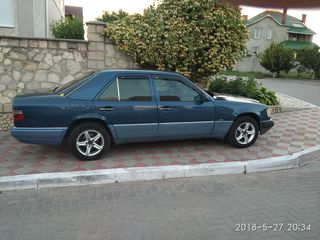 Mercedes Series (W124) foto 8