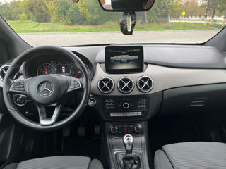 Mercedes B-Class foto 9