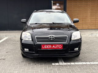 Toyota Avensis foto 2