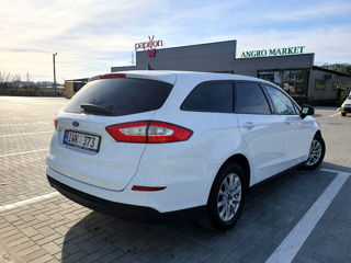 Ford Mondeo foto 2