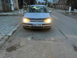 Volkswagen Golf foto 1