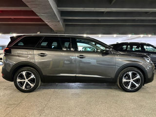 Peugeot 5008 foto 2