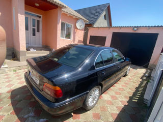 BMW 5 Series foto 4