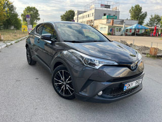 Toyota C-HR foto 4