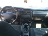 Toyota Carina foto 1