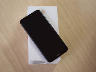 Смартфон Huawei P20 Lite 4GB/64Gb dual sim foto 6