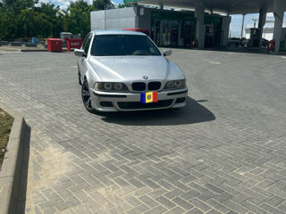 BMW 5 Series foto 5