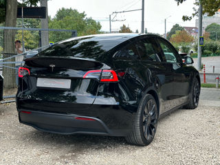 Tesla Model Y foto 8