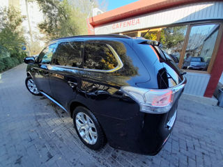 Mitsubishi Outlander foto 8