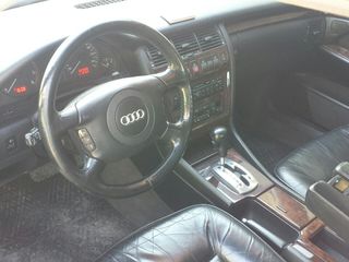 Audi A8 foto 7