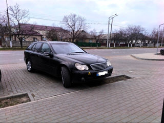 Mercedes C-Class foto 5