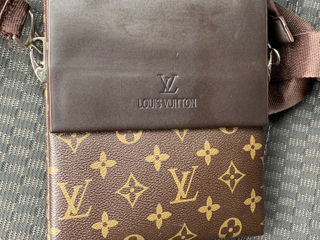 Borsetă Louis Vuitton