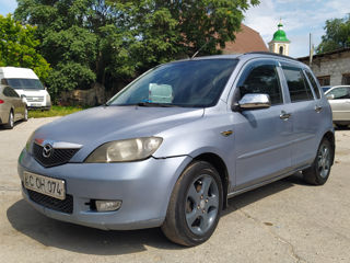 Mazda 2 foto 1