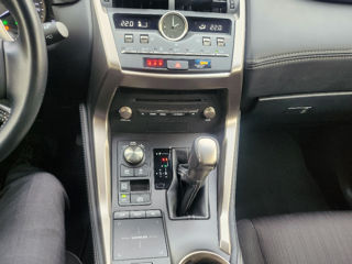 Lexus NX Series foto 20