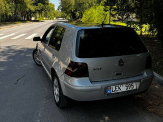 Volkswagen Golf foto 1