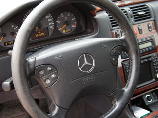 Mercedes E Class foto 10