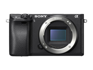 Sony A6300 4K 50mm 1.8 foto 1