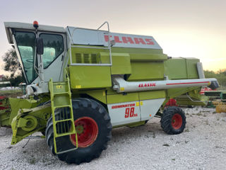 Зерноуборочный комбайн Claas Dominator 98SL