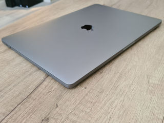 Macbook Pro 15 2019 (i9 12x 4.80Ghz, 32Gb, 2Tb SSD, Radeon PRO Vega 4Gb) foto 5