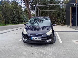 Ford Galaxy foto 1