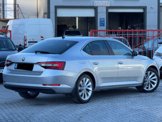 Skoda Superb foto 3