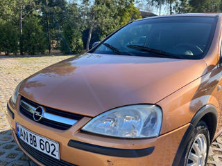 Opel Corsa foto 2