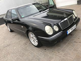 Mercedes E Class foto 5