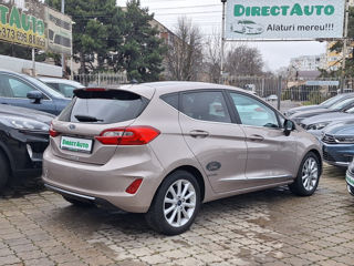 Ford Fiesta foto 2