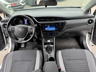 Toyota Auris foto 8