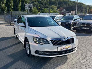 Skoda Superb foto 2