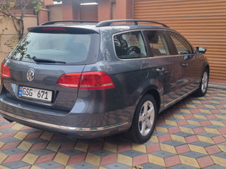 Volkswagen Passat foto 3