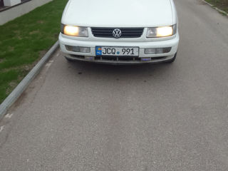 Volkswagen Passat foto 1