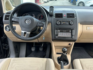 Volkswagen Touran фото 9