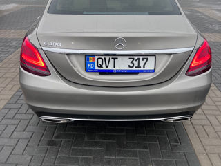 Mercedes C-Class foto 4