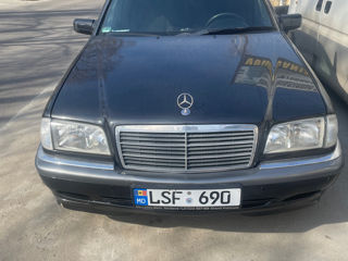 Mercedes C-Class