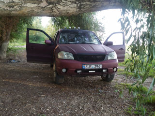 Mazda Tribute foto 10