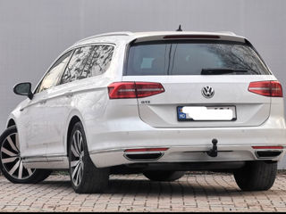 Volkswagen Passat foto 3