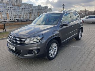 Volkswagen Tiguan foto 1